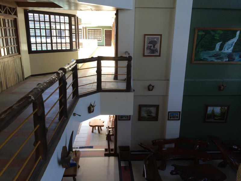 White Beach Resort Bar & Restaurant ปูแอร์โตกาเลรา ภายนอก รูปภาพ
